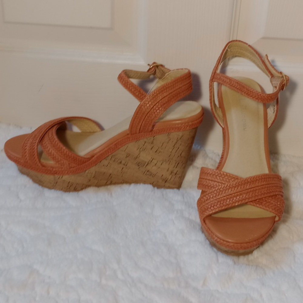 CL LAUND ORANGE CORK WEDGES, SIZE 8.5/39